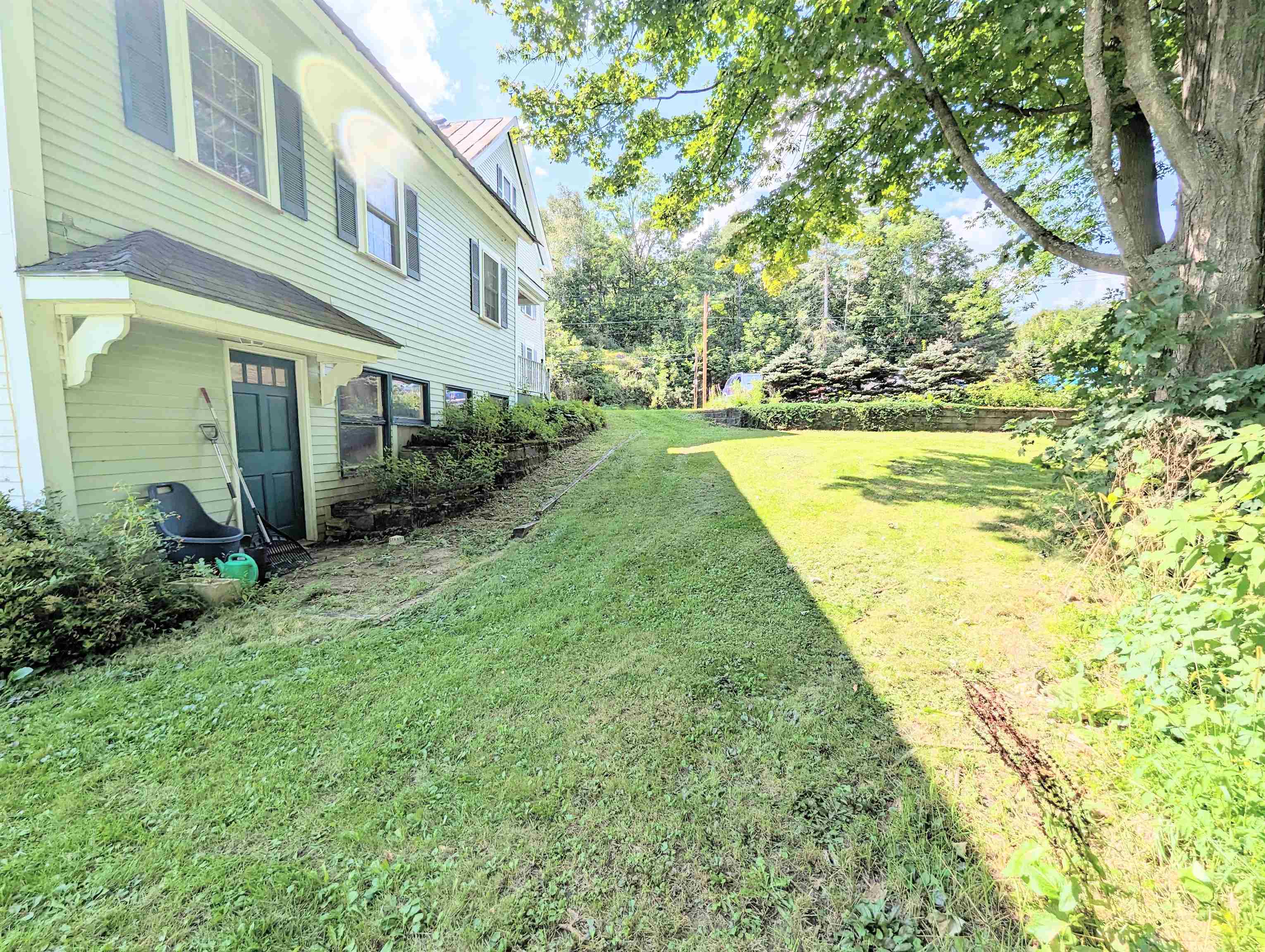 1573 US Route 5 South