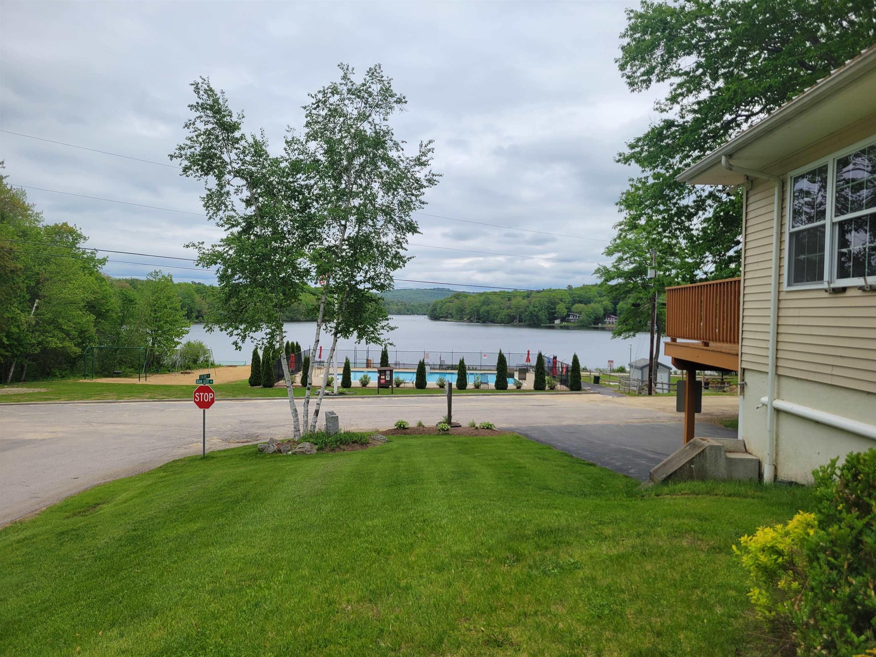 Barnstead, New Hampshire 03225, United States, 3 Bedrooms Bedrooms, ,2 BathroomsBathrooms,Residential,Pending,93608