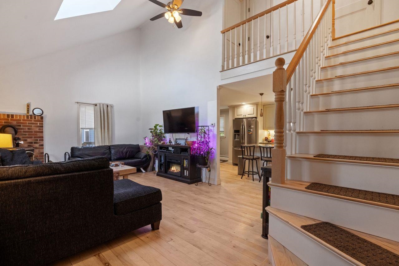 Barnstead, New Hampshire 03225, United States, 3 Bedrooms Bedrooms, ,2 BathroomsBathrooms,Residential,Pending,93608