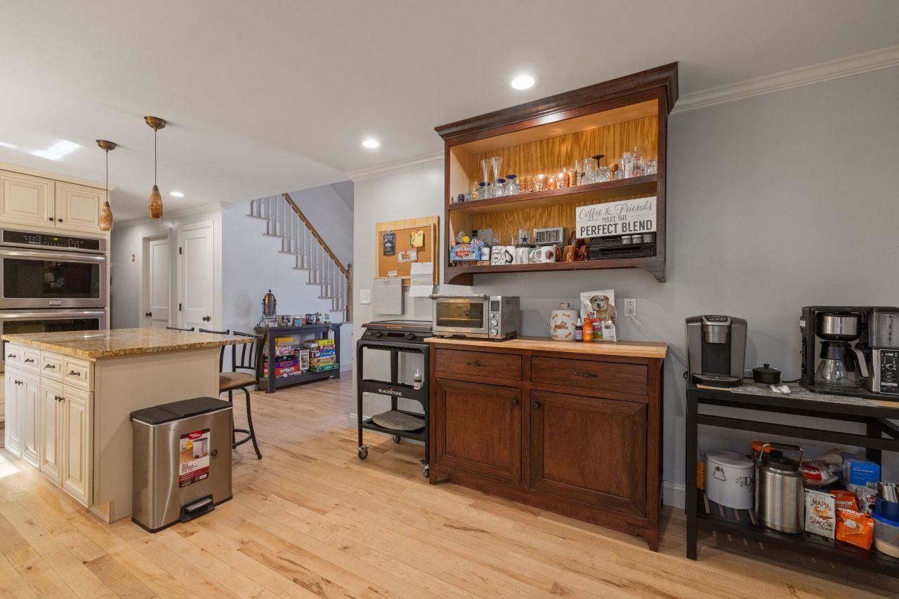 Barnstead, New Hampshire 03225, United States, 3 Bedrooms Bedrooms, ,2 BathroomsBathrooms,Residential,Pending,93608