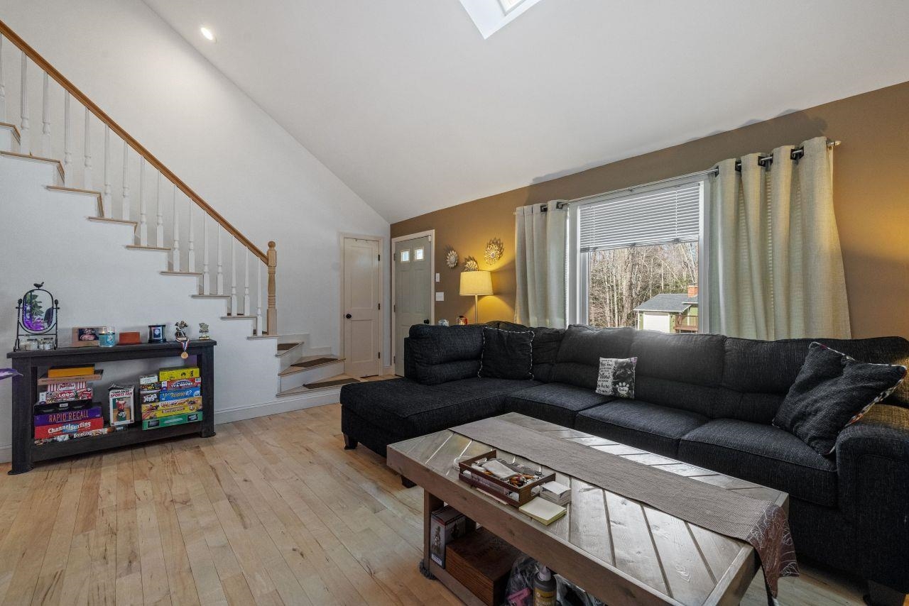 Barnstead, New Hampshire 03225, United States, 3 Bedrooms Bedrooms, ,2 BathroomsBathrooms,Residential,Pending,93608