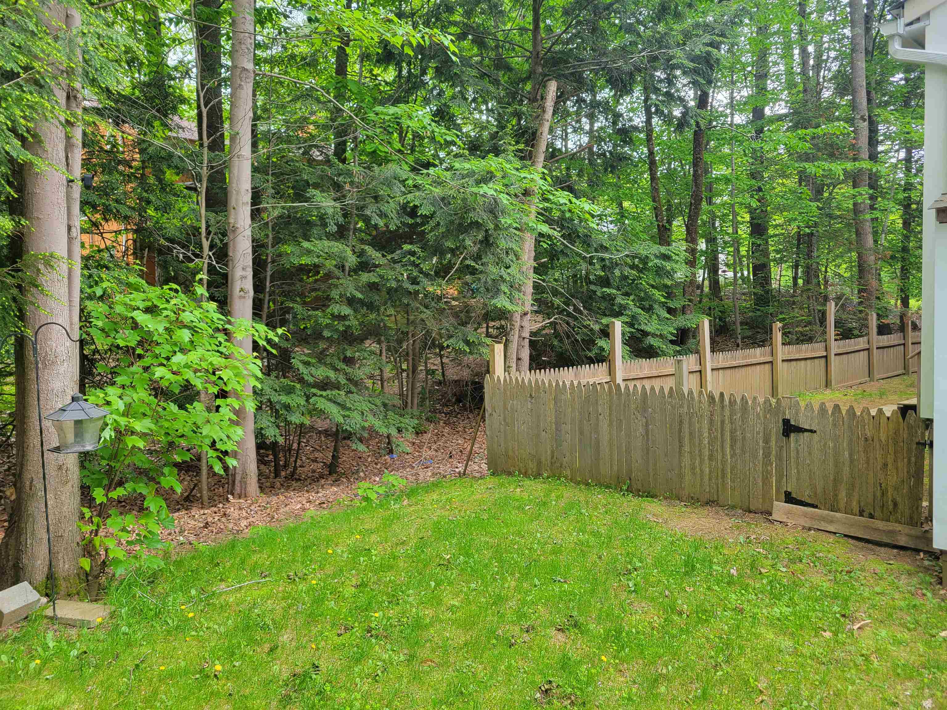 Barnstead, New Hampshire 03225, United States, 3 Bedrooms Bedrooms, ,2 BathroomsBathrooms,Residential,Pending,93608