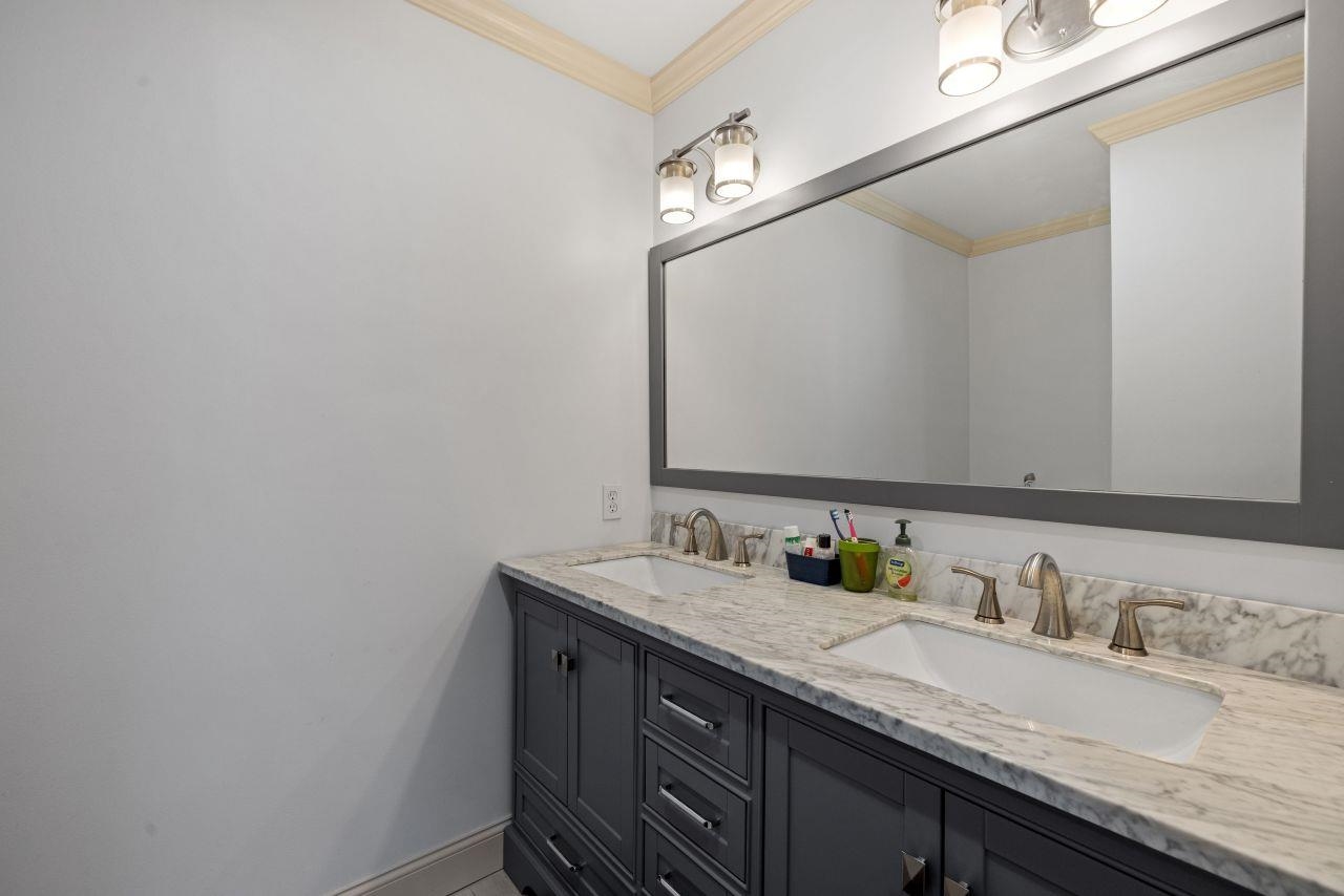 Barnstead, New Hampshire 03225, United States, 3 Bedrooms Bedrooms, ,2 BathroomsBathrooms,Residential,Pending,93608