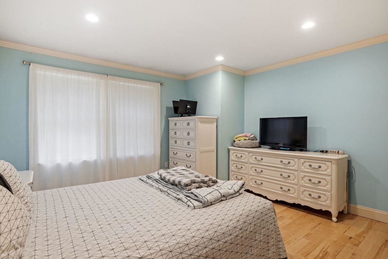 Barnstead, New Hampshire 03225, United States, 3 Bedrooms Bedrooms, ,2 BathroomsBathrooms,Residential,Pending,93608