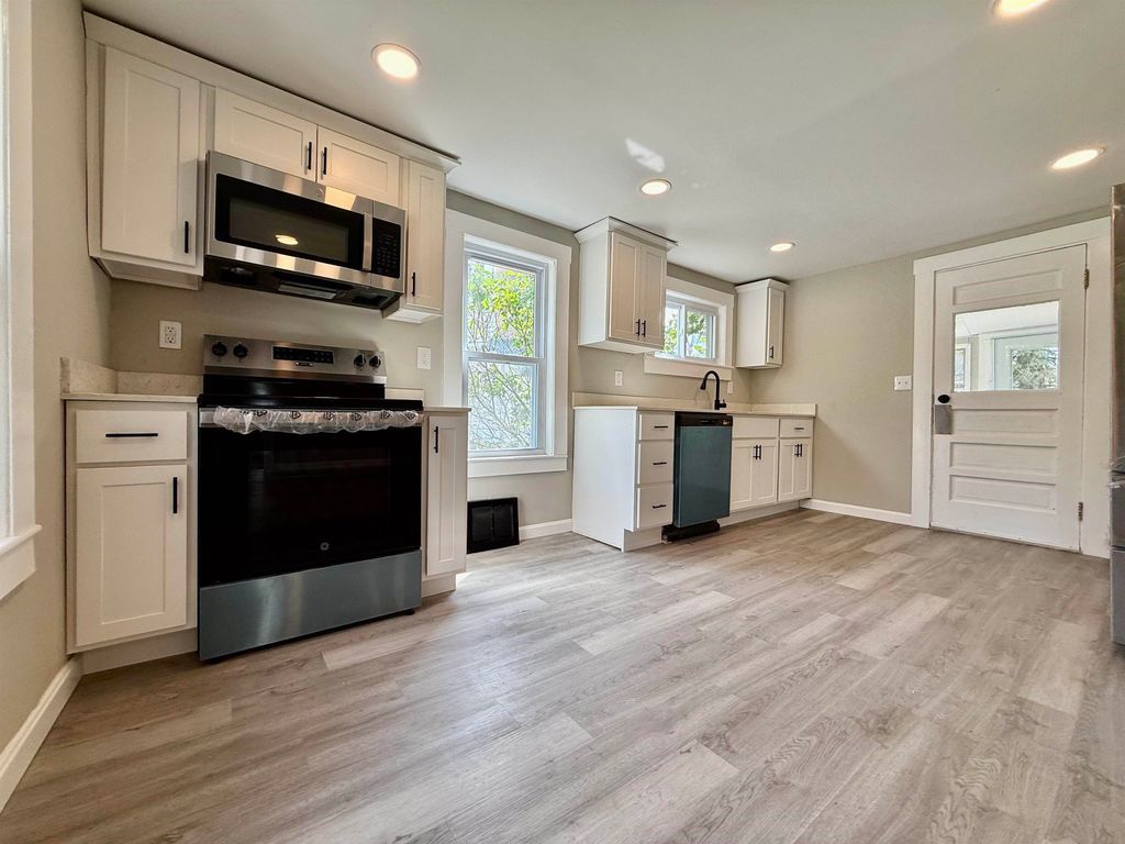 Photo of 516 Hall Street, Bow, NH 03304 (MLS # 5041015)