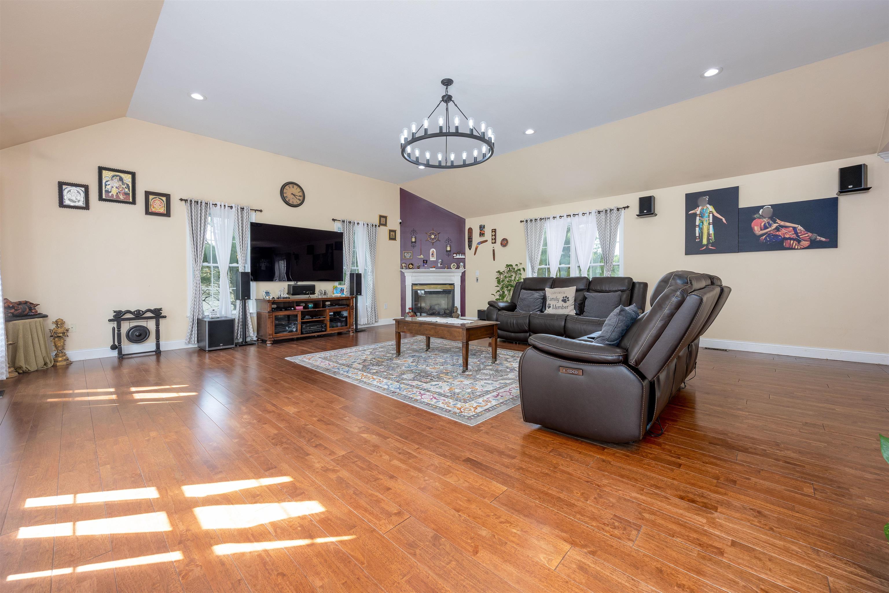 25 W Groton Road