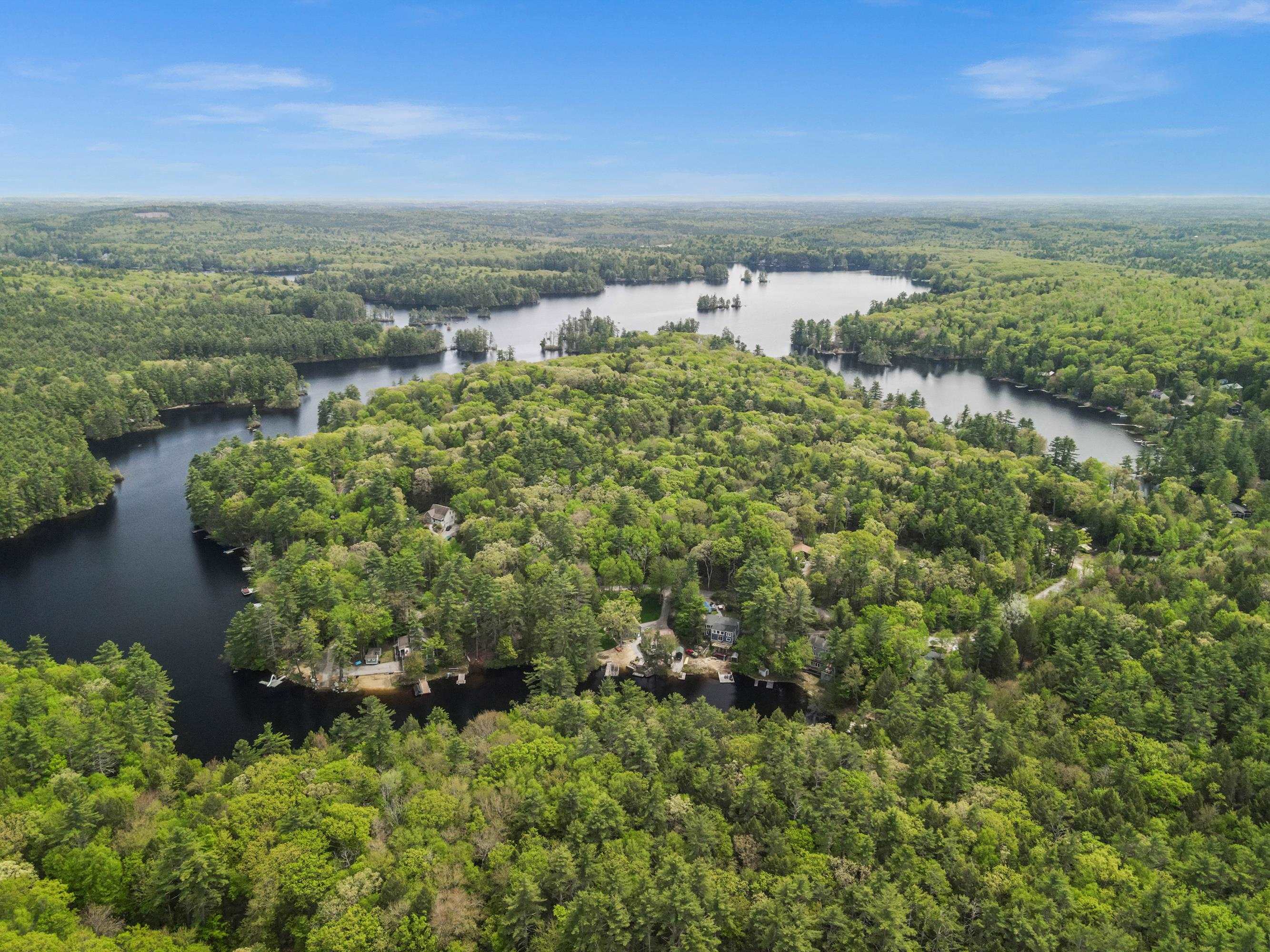 Nottingham, New Hampshire 03290, United States, 4 Bedrooms Bedrooms, ,2 BathroomsBathrooms,Residential,Pending,132183