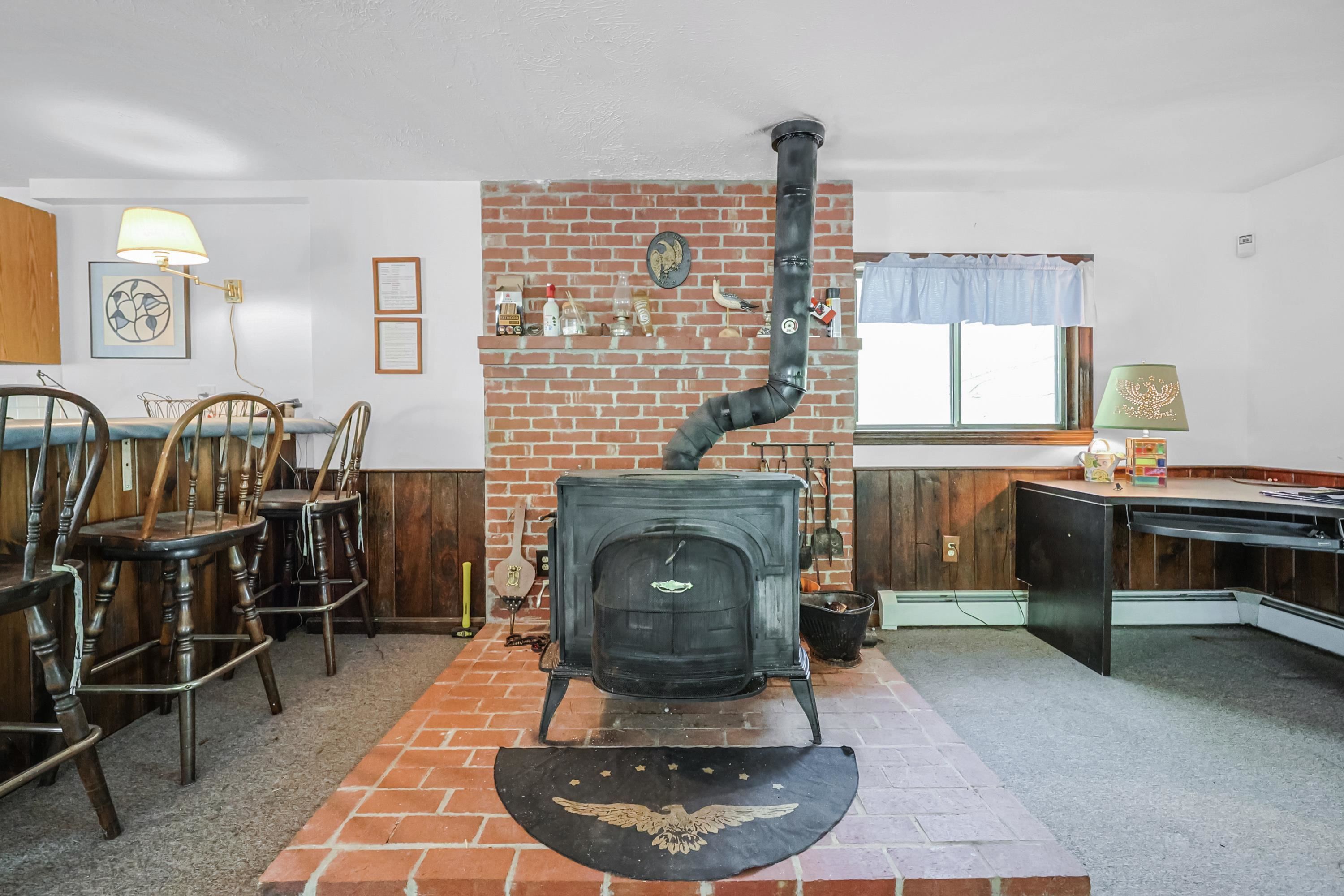 Nottingham, New Hampshire 03290, United States, 4 Bedrooms Bedrooms, ,2 BathroomsBathrooms,Residential,Pending,132183