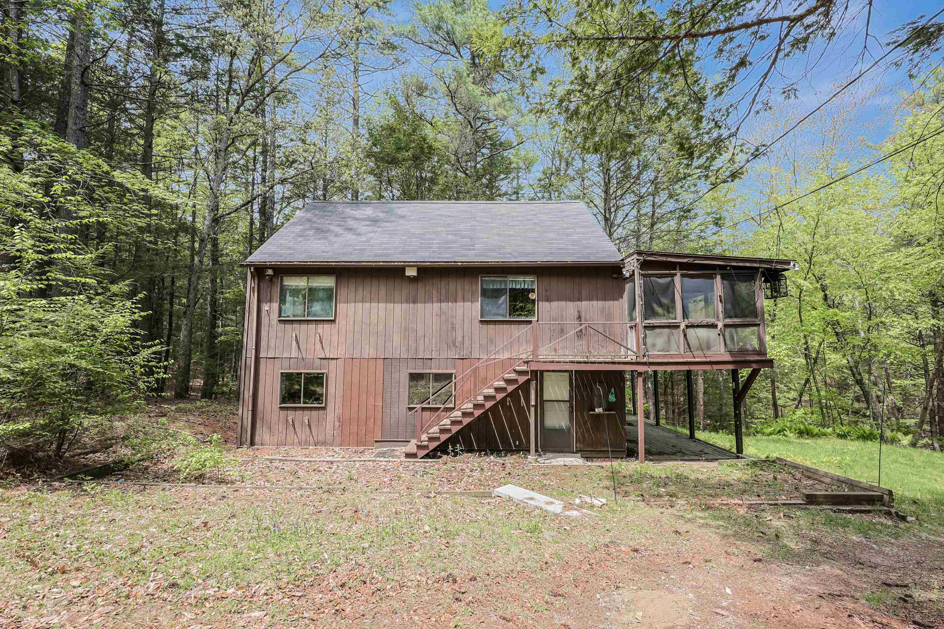 Nottingham, New Hampshire 03290, United States, 4 Bedrooms Bedrooms, ,2 BathroomsBathrooms,Residential,Pending,132183