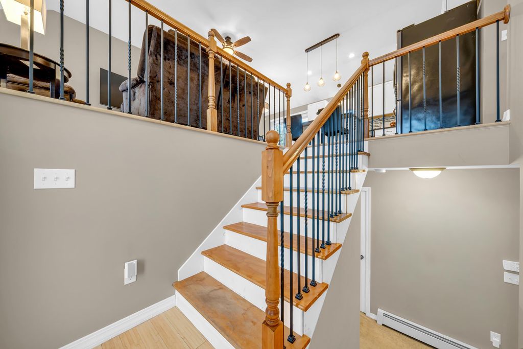 Photo of 79 Pullman Street, Manchester, NH 03103 (MLS # 5081570)