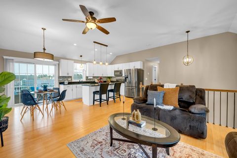 Photo of 79 Pullman Street, Manchester, NH 03103 (MLS # 5081570)