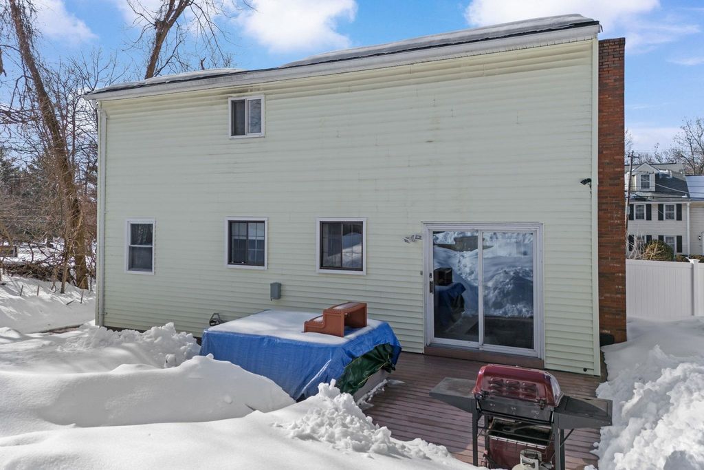Photo of 109 Weston Road, Manchester, NH 03103 (MLS # 5078777)