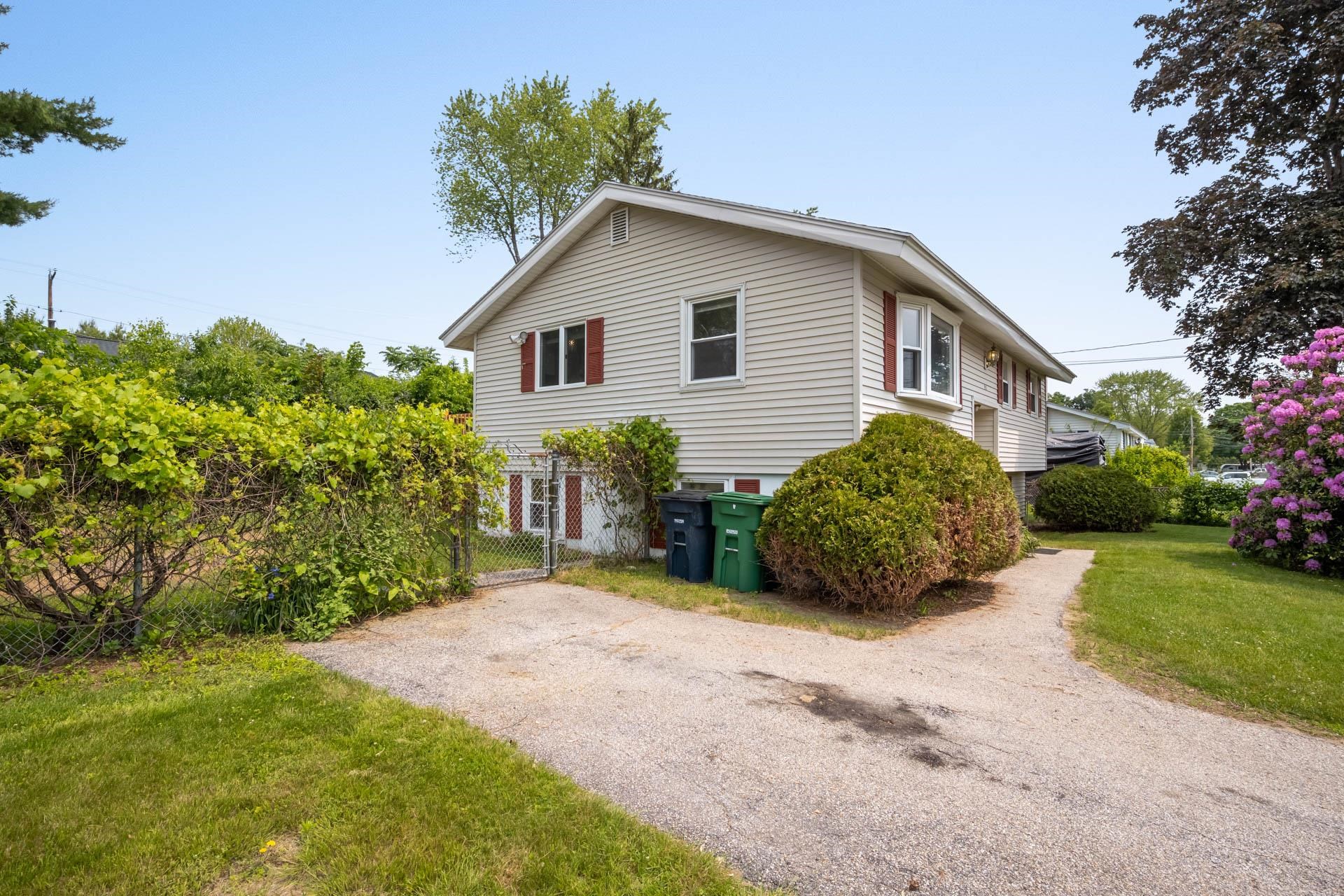 Nashua, New Hampshire 03060, United States, 3 Bedrooms Bedrooms, ,1 BathroomBathrooms,Residential,Active,146479