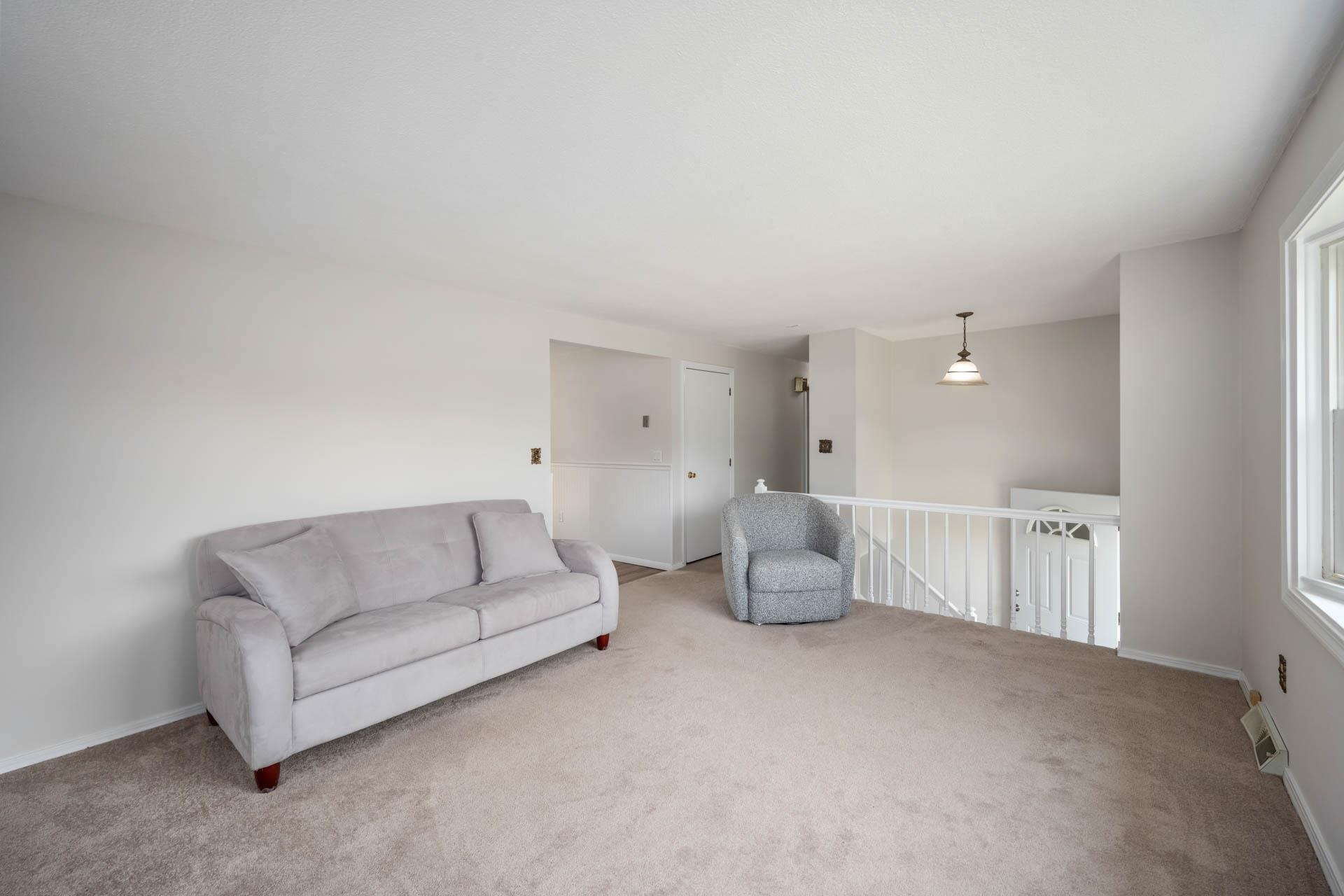 Nashua, New Hampshire 03060, United States, 3 Bedrooms Bedrooms, ,1 BathroomBathrooms,Residential,Active,146479