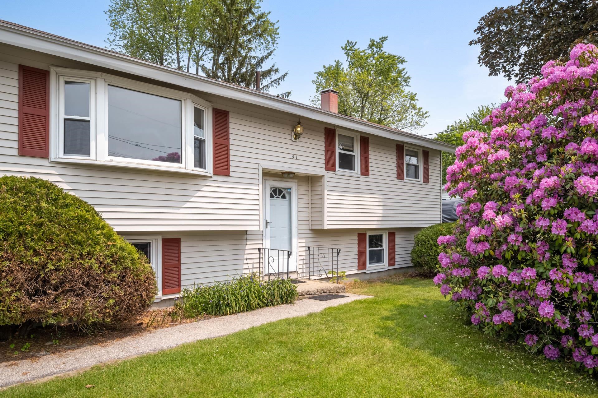 Nashua, New Hampshire 03060, United States, 3 Bedrooms Bedrooms, ,1 BathroomBathrooms,Residential,Active,146479 Nashua, New Hampshire 03060, United States, 3 Bedrooms Bedrooms, ,1 BathroomBathrooms,Residential,Active,146479