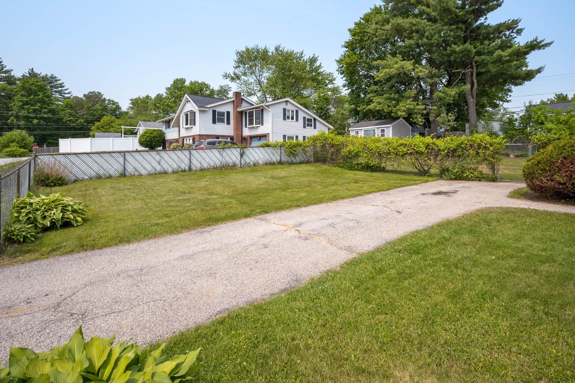 Nashua, New Hampshire 03060, United States, 3 Bedrooms Bedrooms, ,1 BathroomBathrooms,Residential,Active,146479