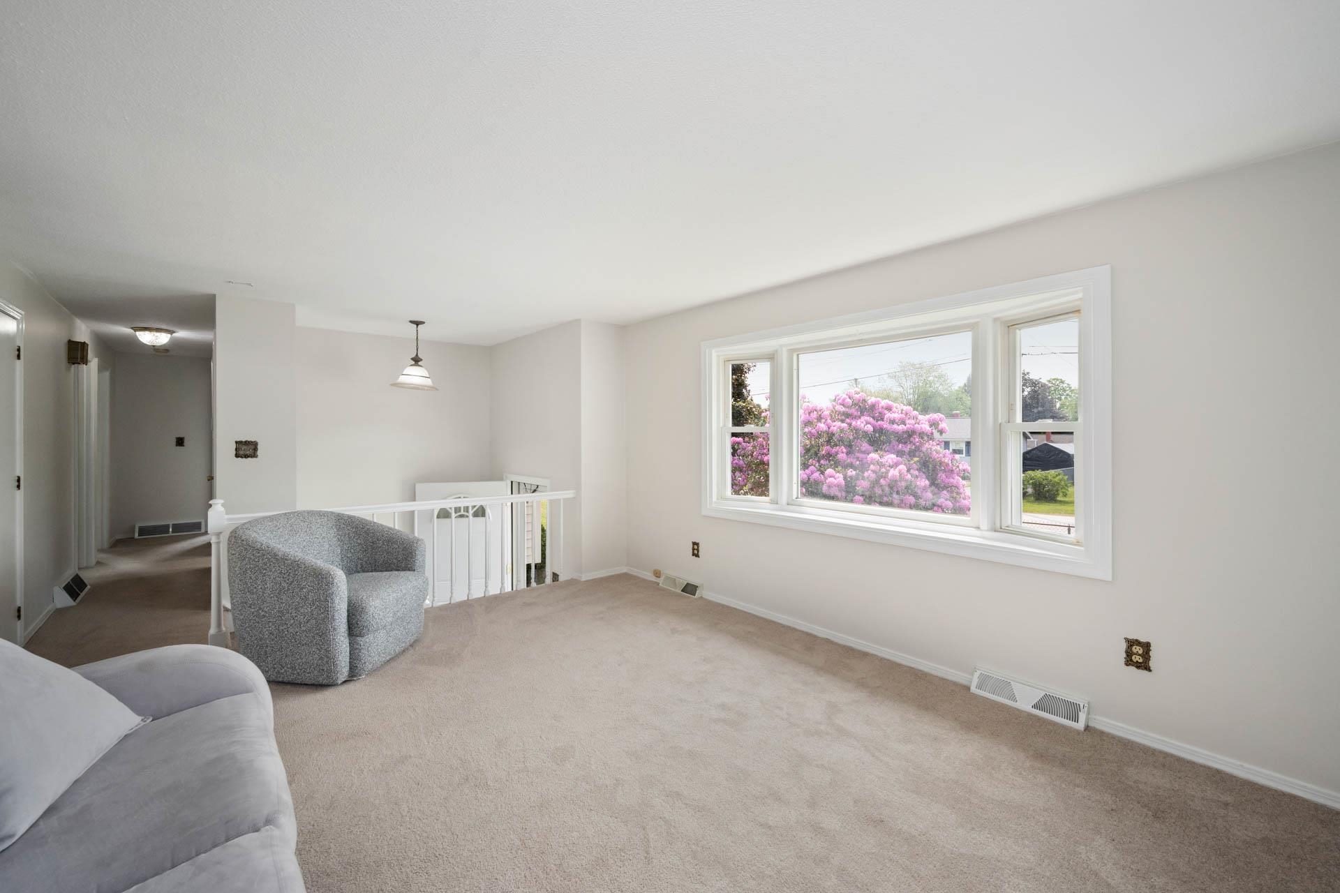 Nashua, New Hampshire 03060, United States, 3 Bedrooms Bedrooms, ,1 BathroomBathrooms,Residential,Active,146479