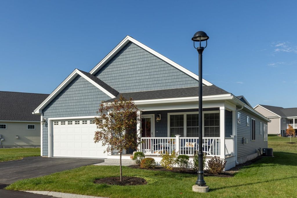 Photo of 27 MULBERRY Lane, Epping, NH 03042 (MLS # 5078961)