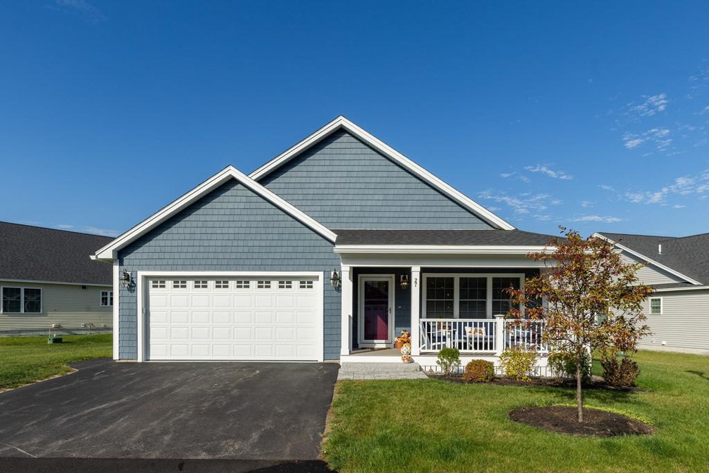 Photo of 27 MULBERRY Lane, Epping, NH 03042 (MLS # 5078961)