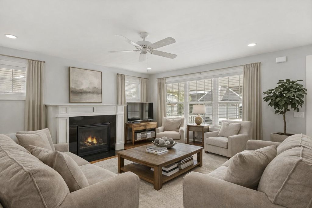 Photo of 27 MULBERRY Lane, Epping, NH 03042 (MLS # 5078961)