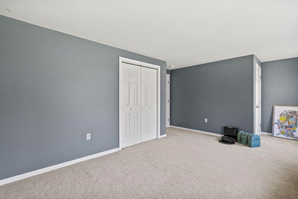 Concord, New Hampshire 03301, United States, 4 Bedrooms Bedrooms, ,2 BathroomsBathrooms,Residential,Pending,121807