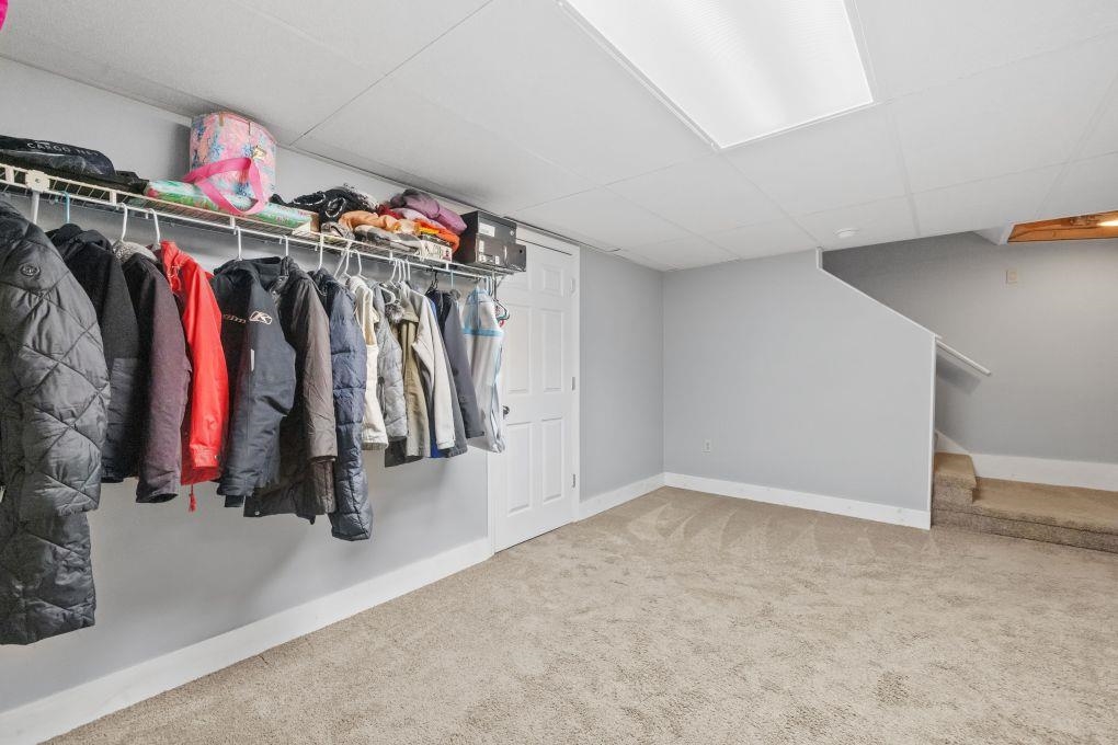 Concord, New Hampshire 03301, United States, 4 Bedrooms Bedrooms, ,2 BathroomsBathrooms,Residential,Pending,121807