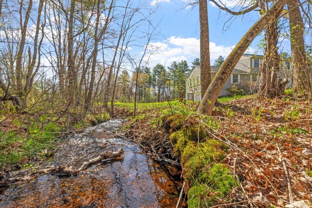 Concord, New Hampshire 03301, United States, 4 Bedrooms Bedrooms, ,2 BathroomsBathrooms,Residential,Pending,121807