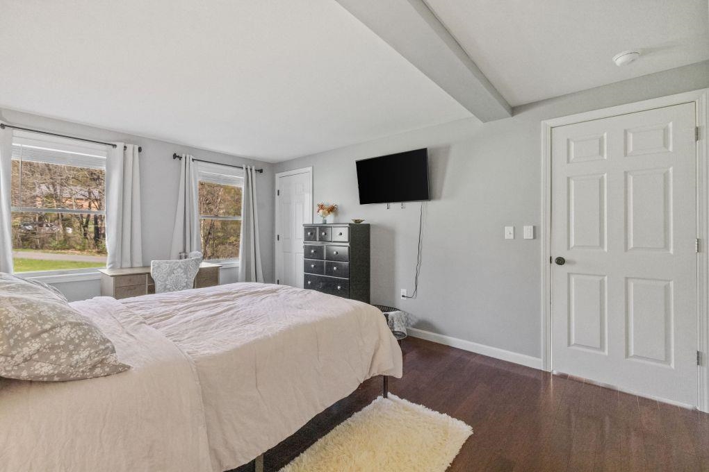 Concord, New Hampshire 03301, United States, 4 Bedrooms Bedrooms, ,2 BathroomsBathrooms,Residential,Pending,121807