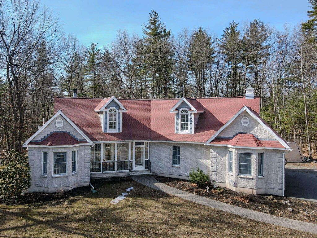 Photo of 240 Main Street, Pelham, NH 03076 (MLS # 5081686)