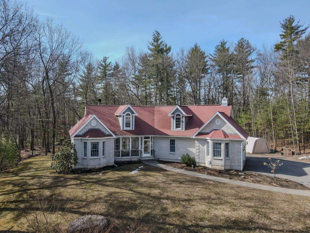 Photo of 240 Main Street, Pelham, NH 03076 (MLS # 5081686)