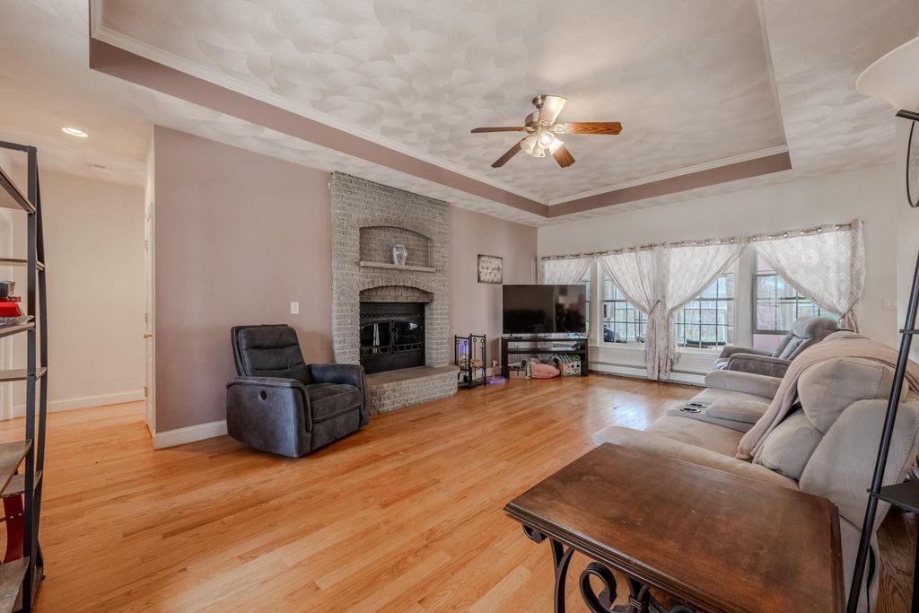 Photo of 240 Main Street, Pelham, NH 03076 (MLS # 5081686)