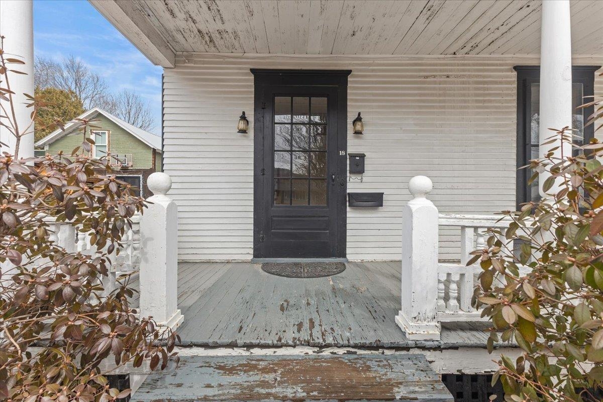 18 Randall Street