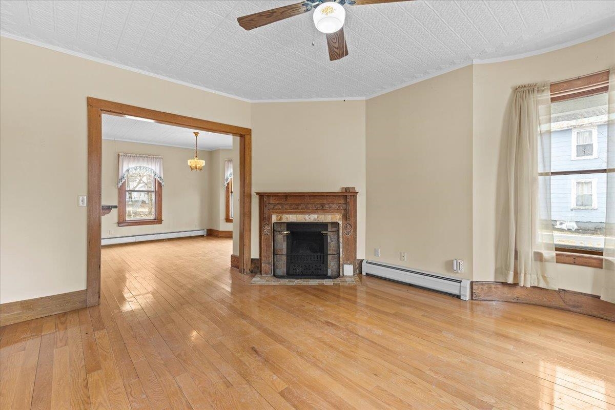 Waterbury, Vermont 05676, United States, 4 Bedrooms Bedrooms, ,2 BathroomsBathrooms,Residential,Active,112910