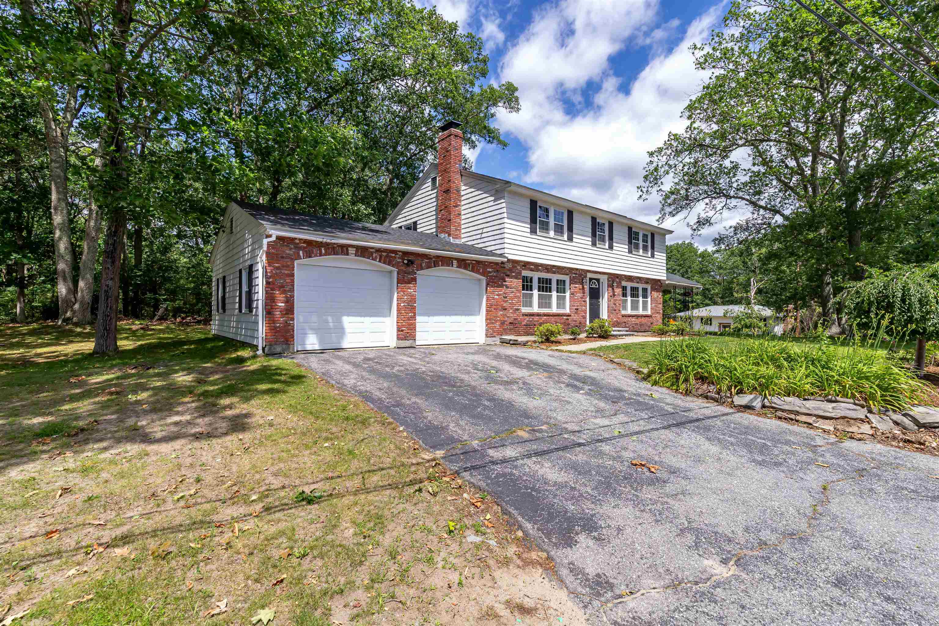 2 Inwood Circle