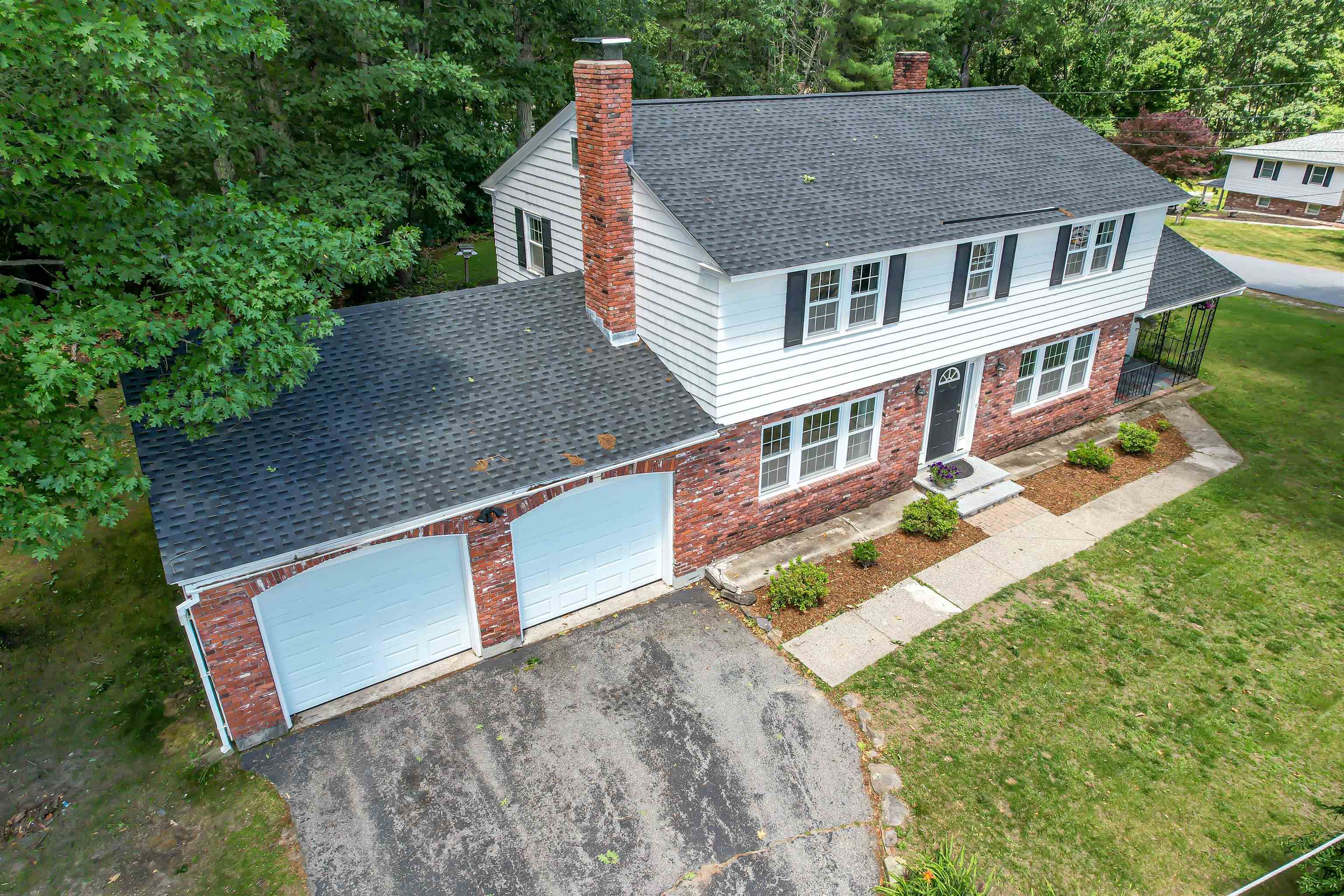 2 Inwood Circle