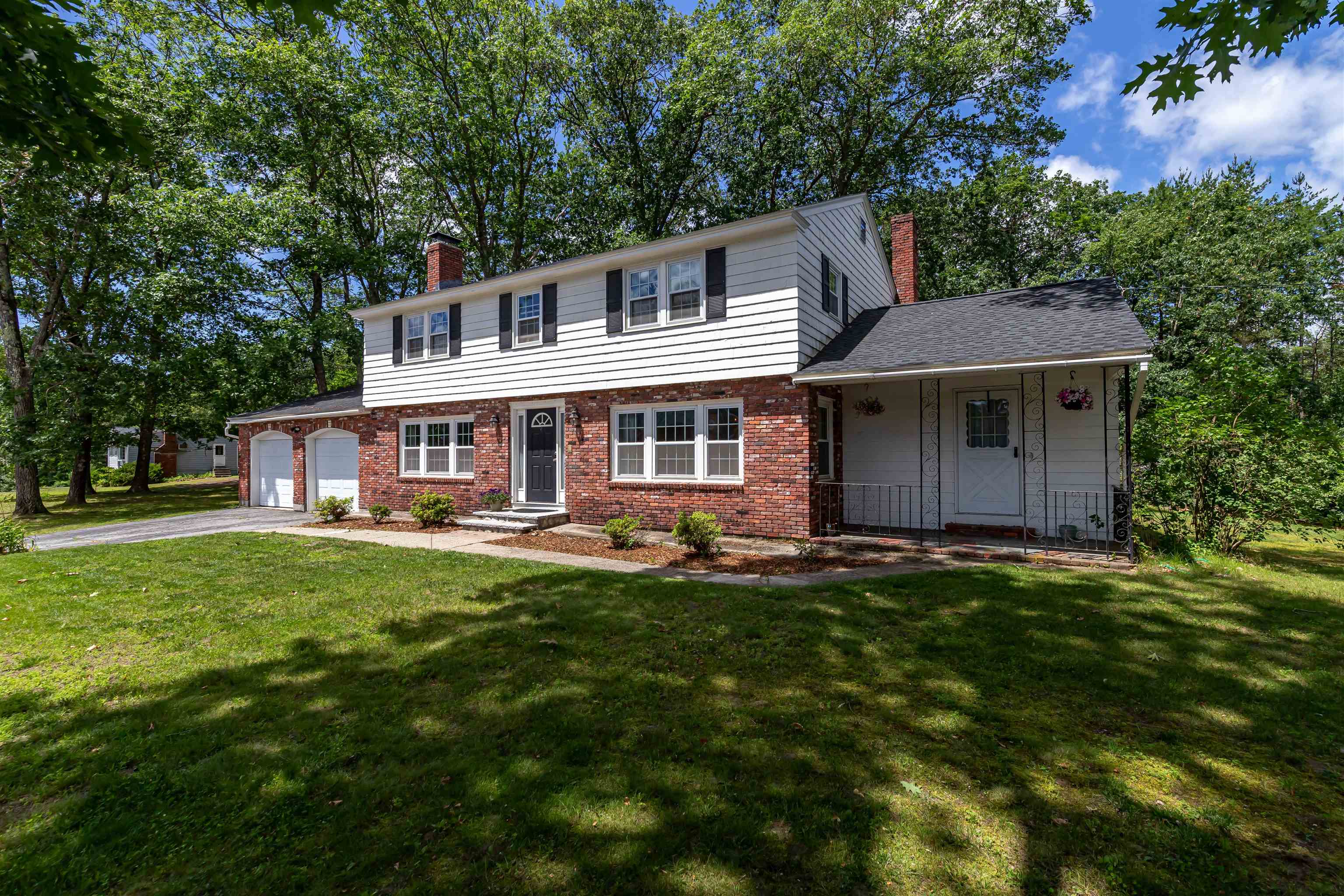 2 Inwood Circle