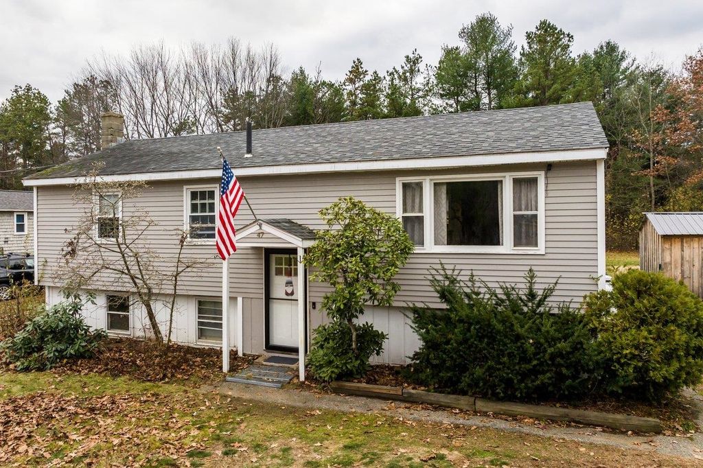 Photo of 47 Salmon Falls Road, Rochester, NH 03868 (MLS # 5069516)