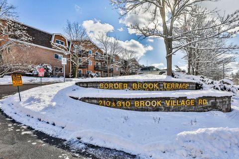 Photo of 210 Brook Village Road #26, Nashua, NH 03062 (MLS # 5074713)