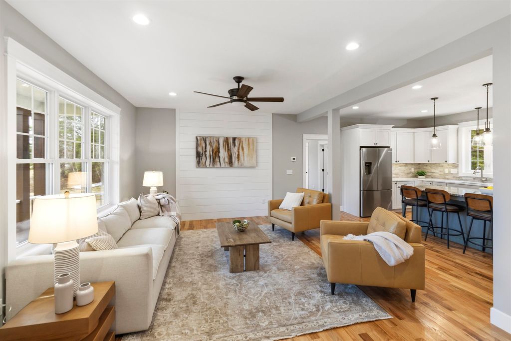 Photo of 8 Stone Creek Drive, Brentwood, NH 03833 (MLS # 5082465)