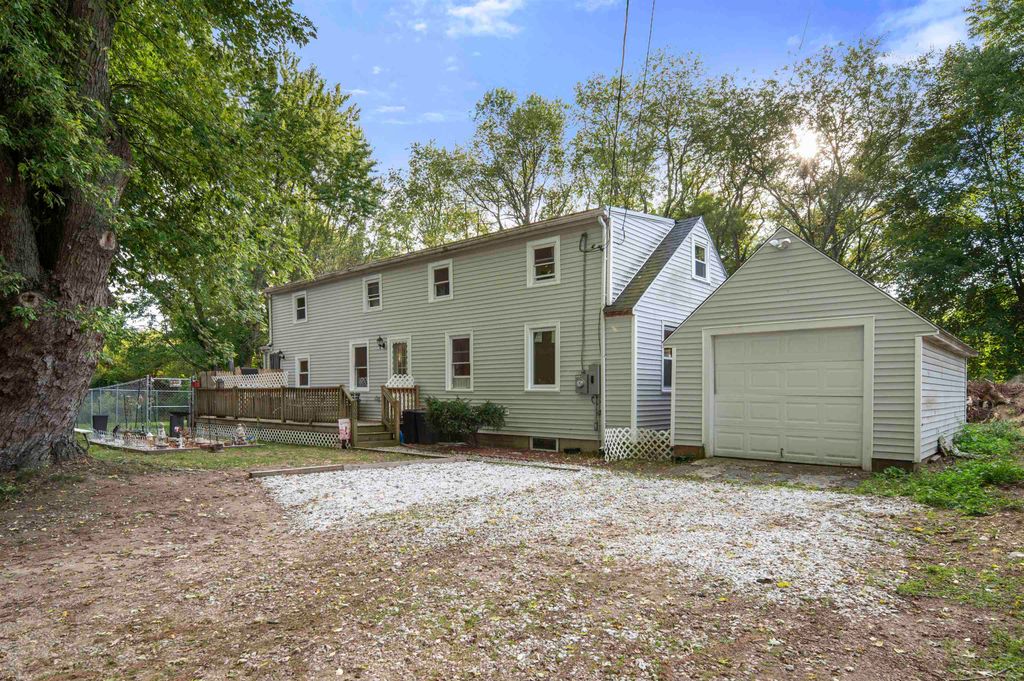 Photo of 1000 Greenland Road, Portsmouth, NH 03801 (MLS # 5060936)