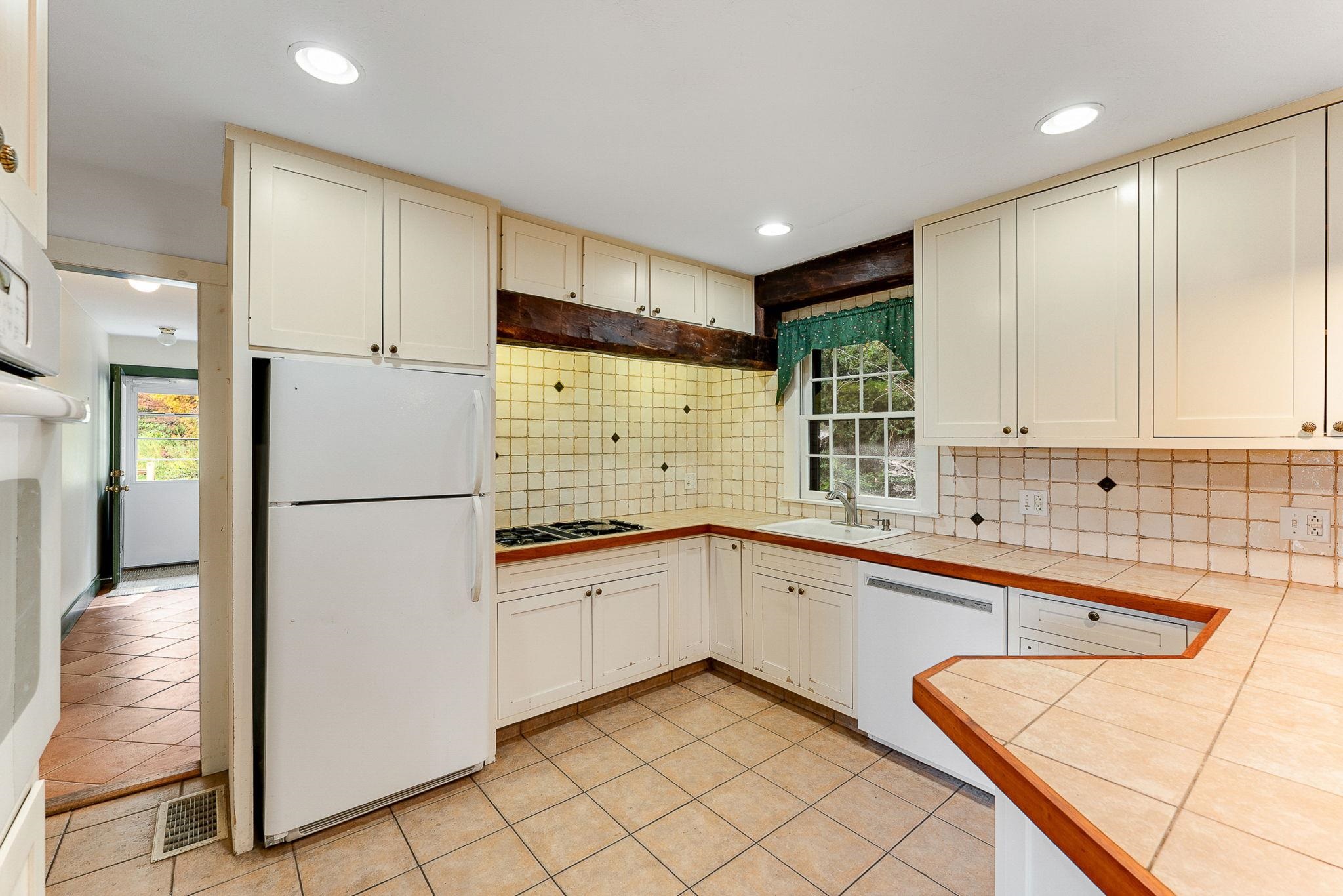 417 Crossett Hill Road