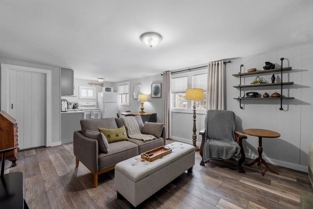 Photo of 31 Water Street #5, Bradford, NH 03221 (MLS # 5056837)