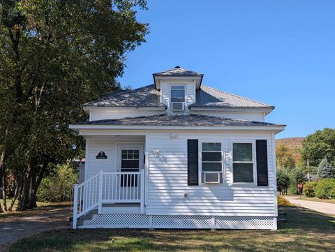 23 Pine Street Gorham NH 03581