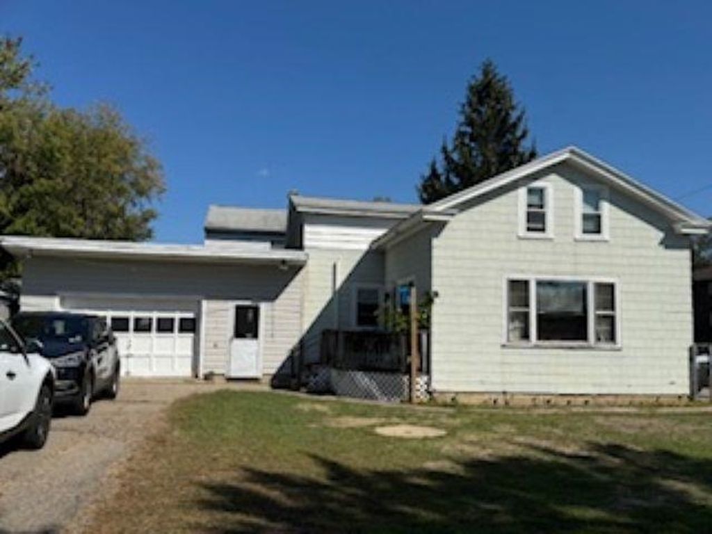 Photo of 105 Maple Street, Rochester, NH 03867 (MLS # 5063684)