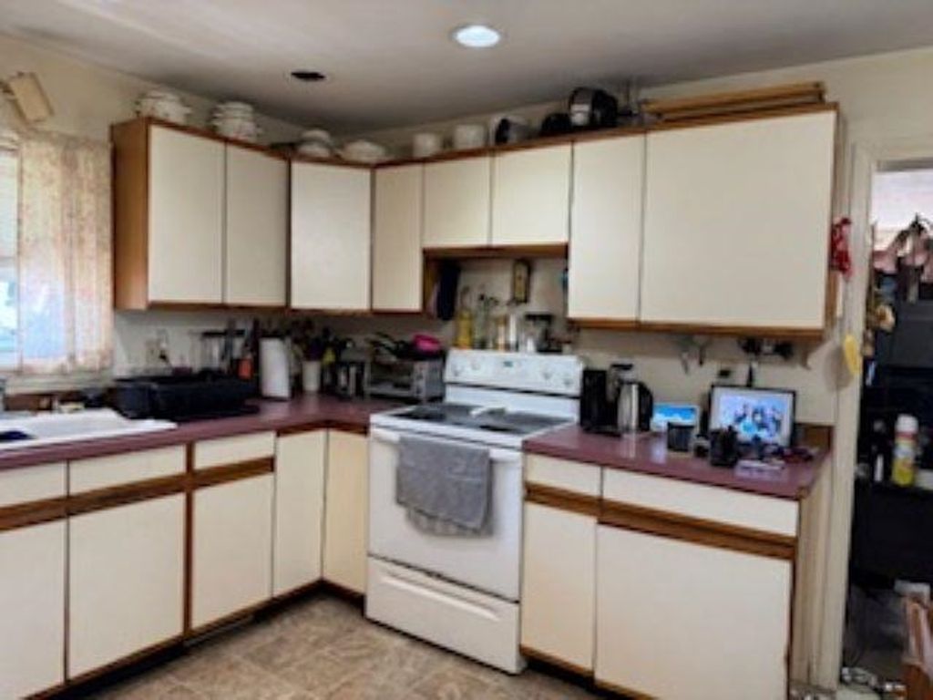 Photo of 105 Maple Street, Rochester, NH 03867 (MLS # 5063684)