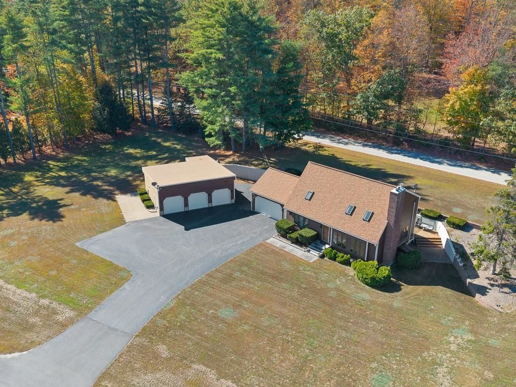 Photo of 1005 NH Route 106 N, Loudon, NH 03307 (MLS # 5064930)