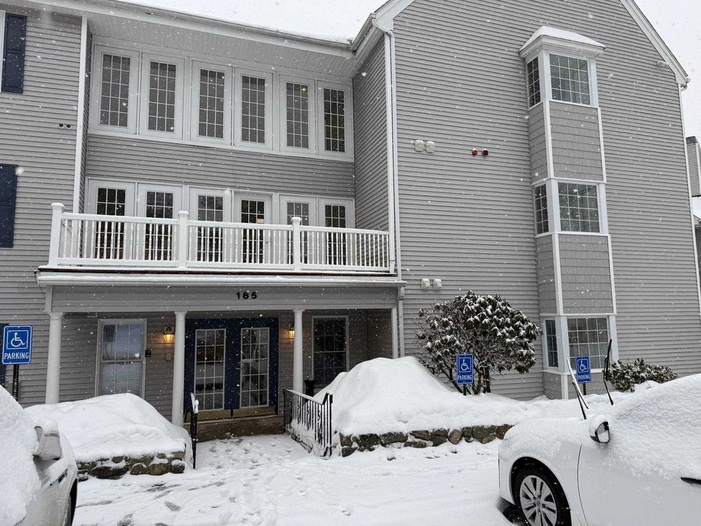 Photo of 185 Eastern Avenue #202, Manchester, NH 03104 (MLS # 5078661)