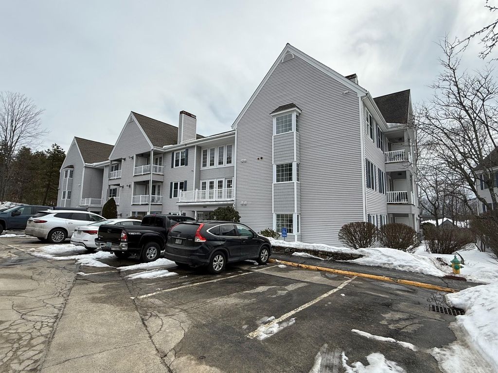 Photo of 185 Eastern Avenue #202, Manchester, NH 03104 (MLS # 5078661)