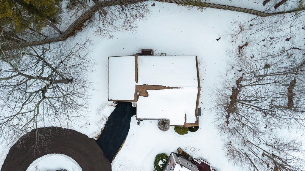 Photo of 7 Meghan Drive, Nashua, NH 03063 (MLS # 5077137)