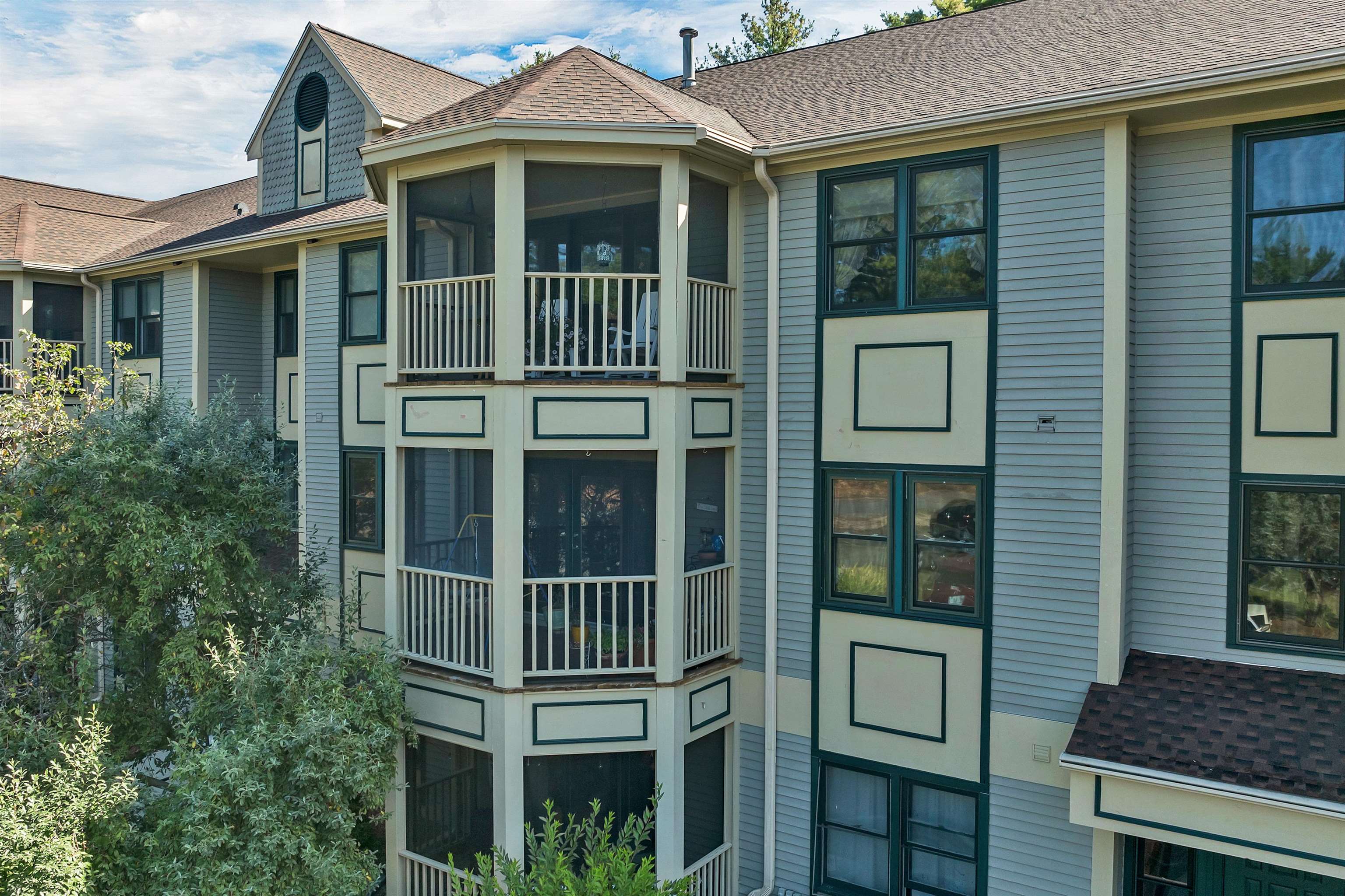 11 Bartemus Trail 204